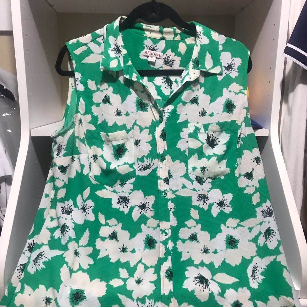 Green Floral Merona Button Down Sleeveless Blouse